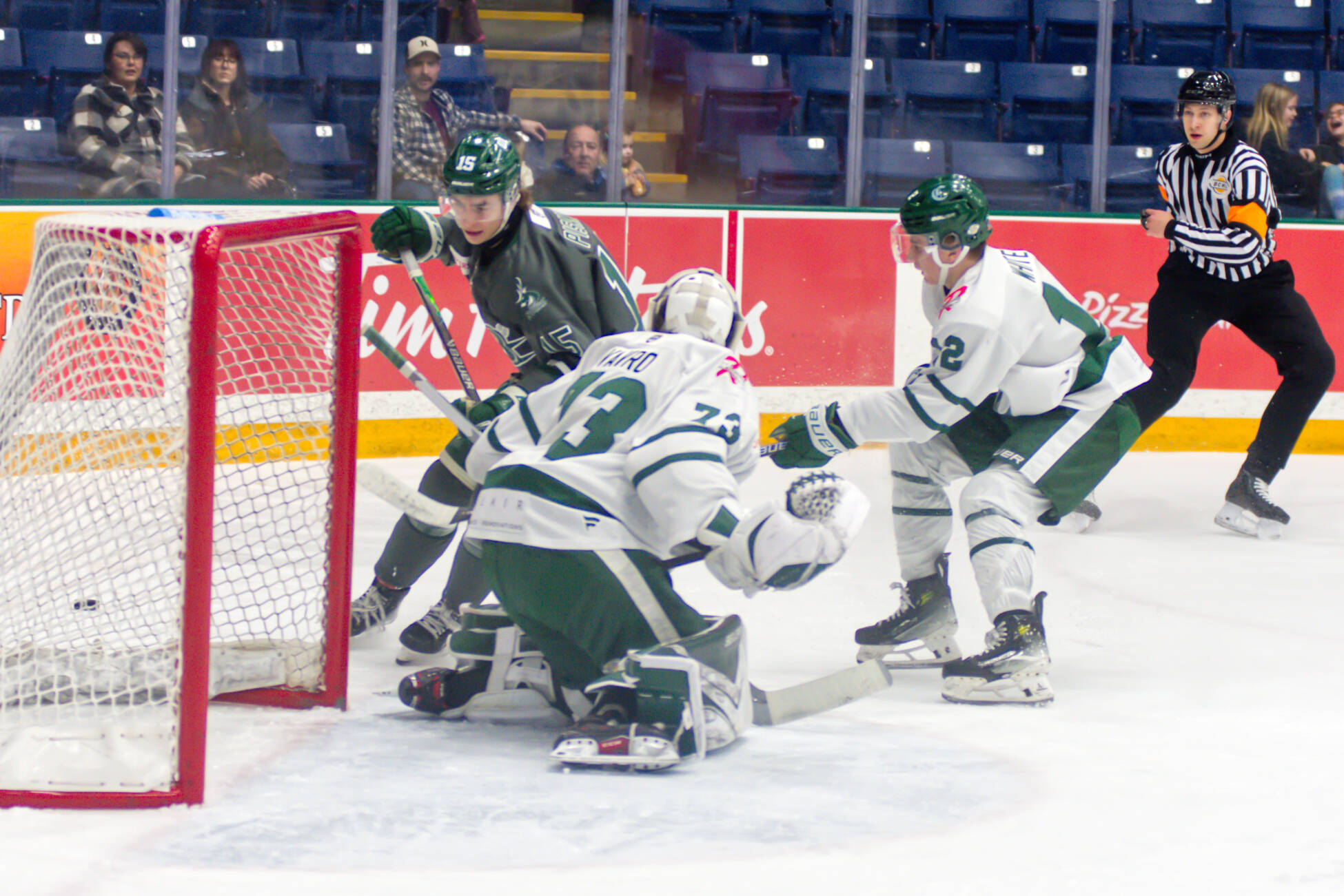 Bucks split weekend BCHL action | Cranbrook Daily Townsman